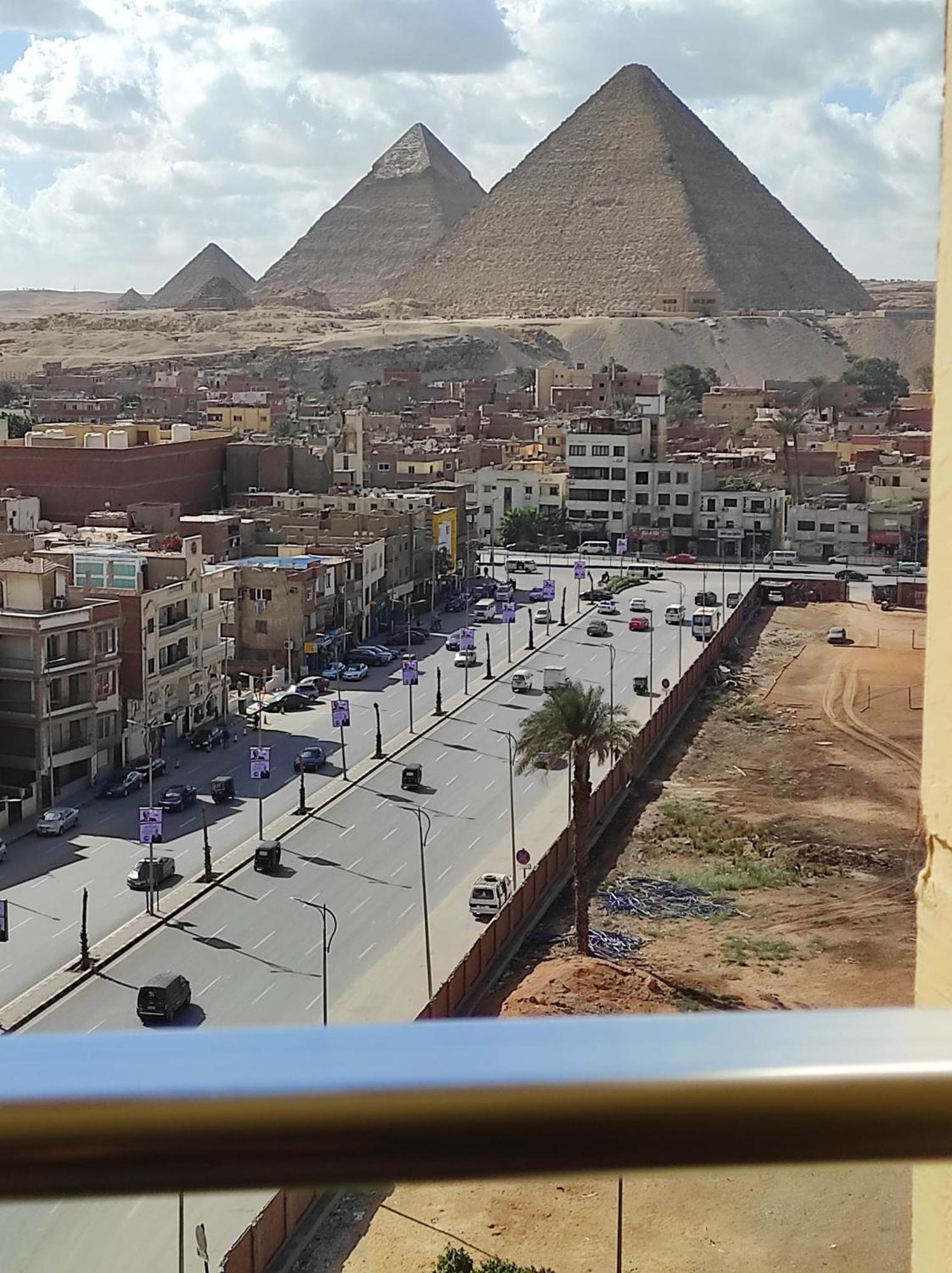 Pyramids View Suite/Vista Piramidi El El Cairo Habitación foto